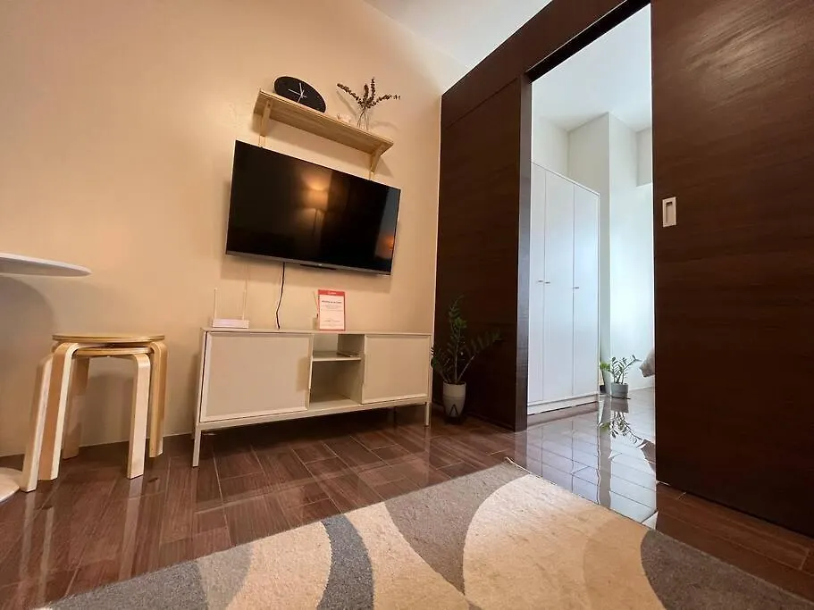 Appartamento Hygge Home With Ayala Cbd Makati View! New! Manila