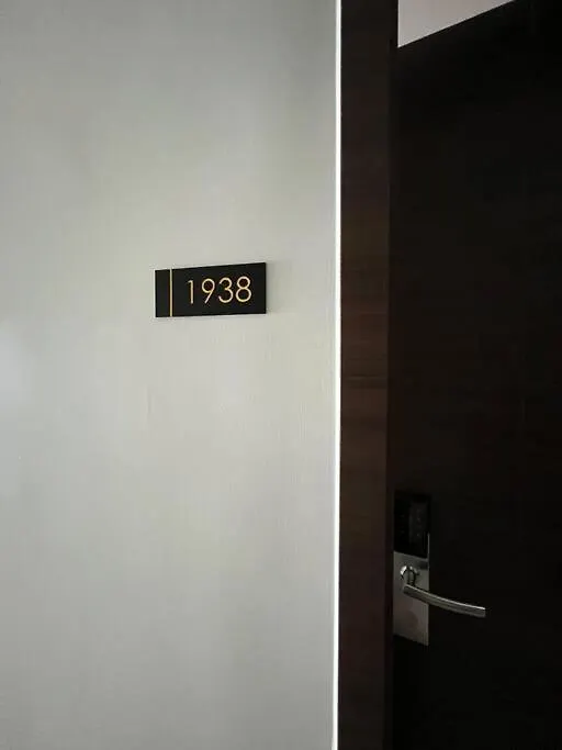 Hygge Home With Ayala Cbd Makati View! New! Manila Apartment