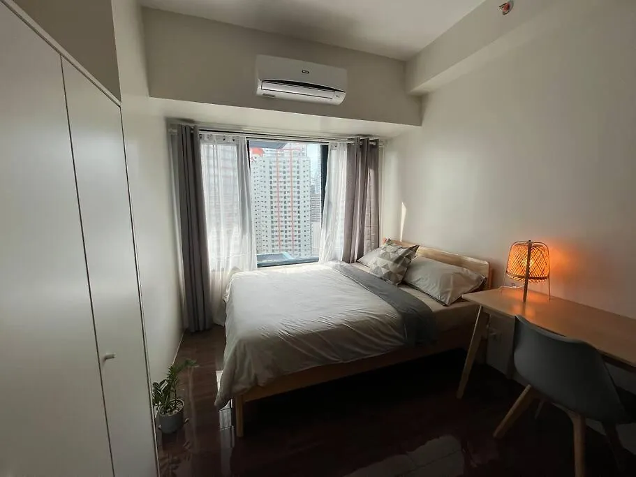Hygge Home With Ayala Cbd Makati View! New! Manila Apartment