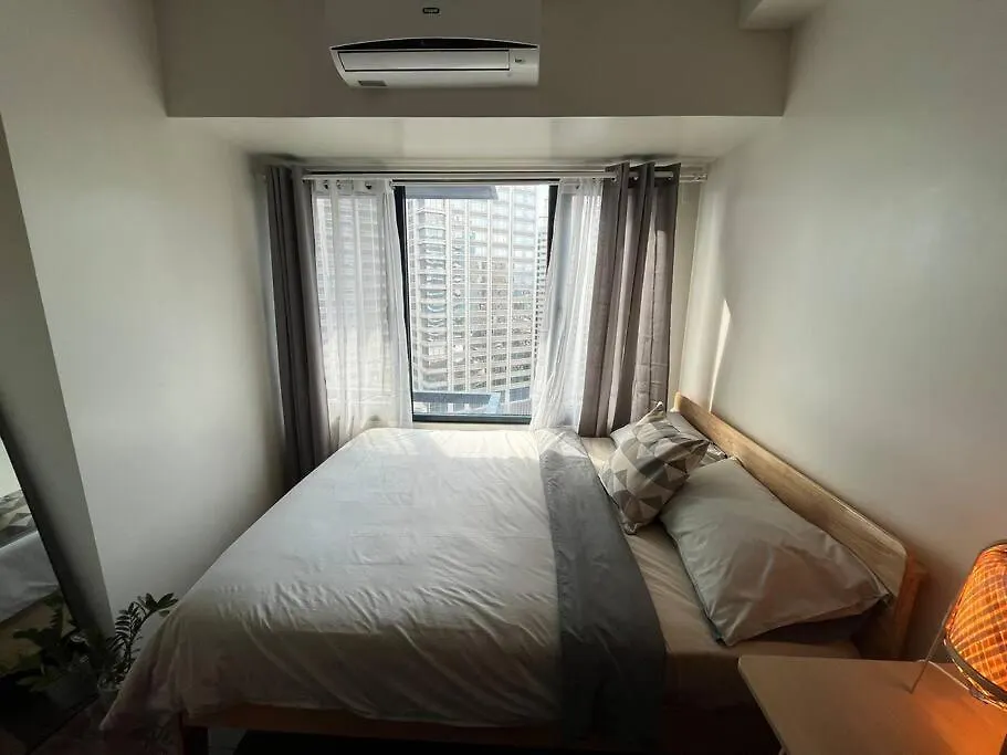 Hygge Home With Ayala Cbd Makati View! New! Manila Apartment
